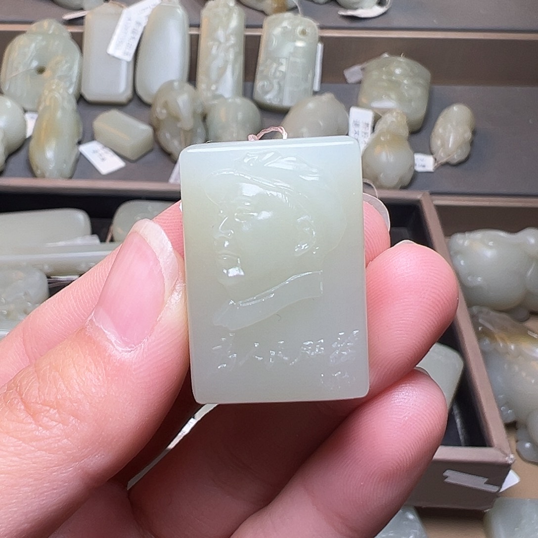 和田玉挂件未镶嵌逻***社