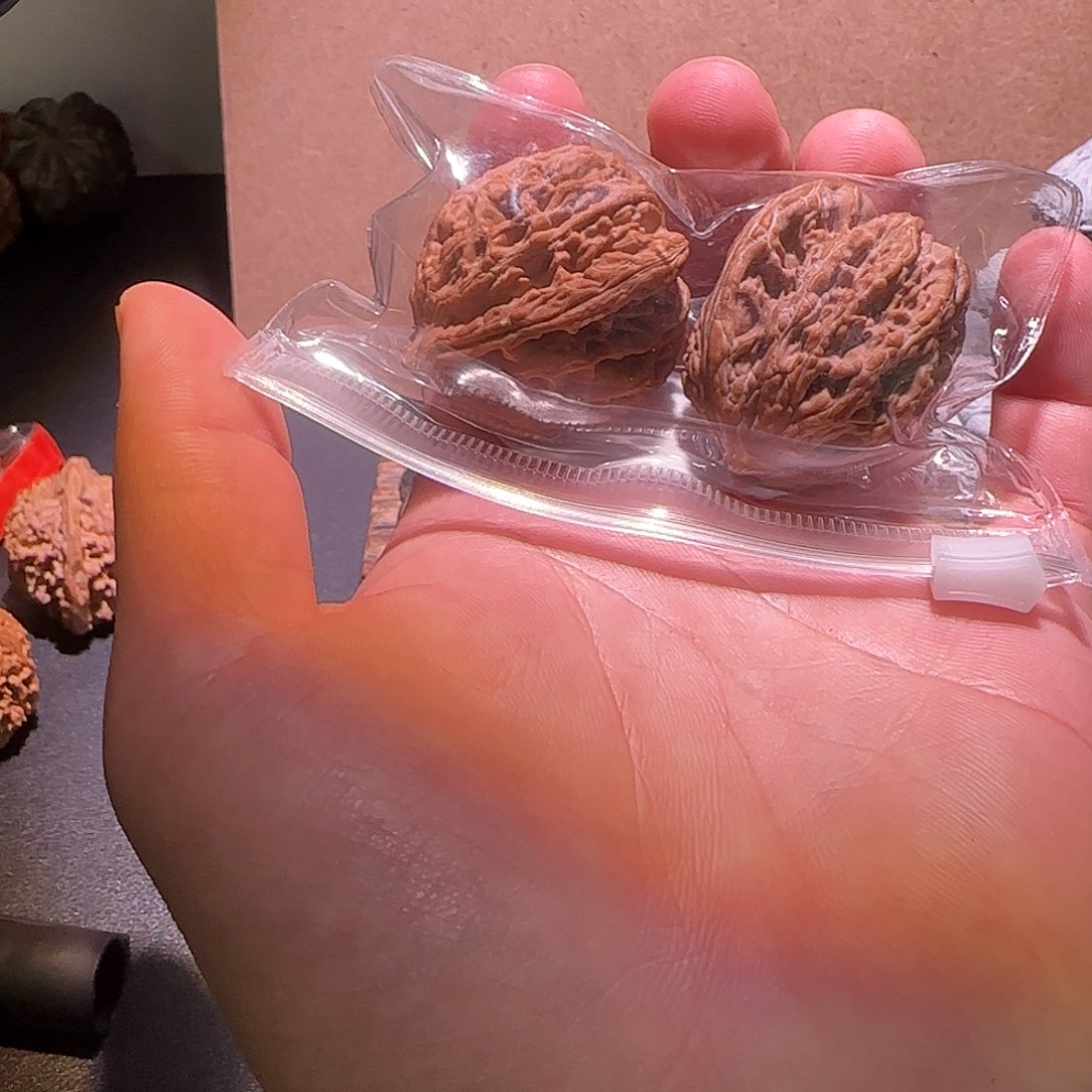 梦***罪文玩核桃吊坠虎头