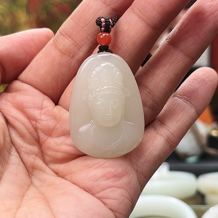 和田玉颈饰未镶嵌