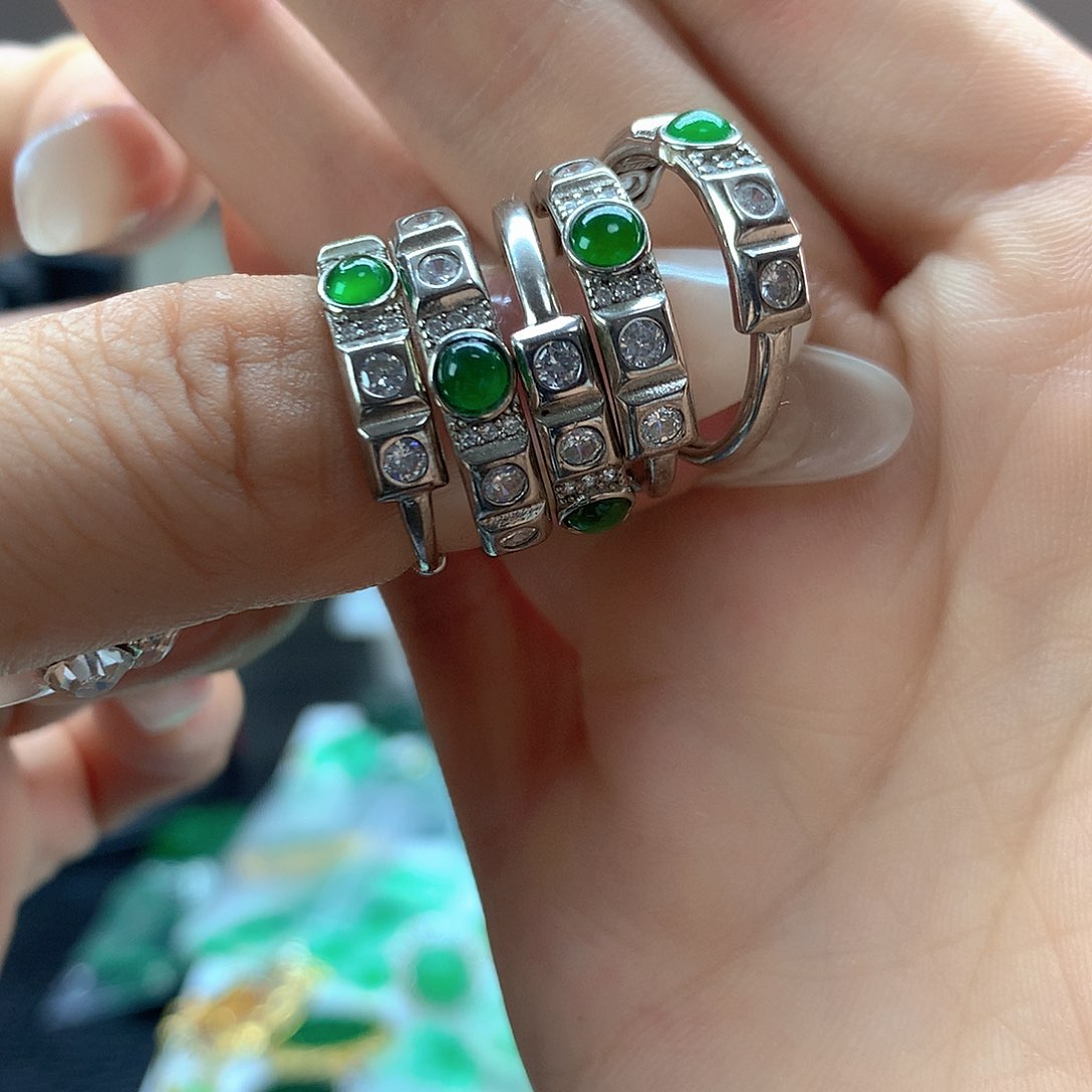 翡翠戒指银S925镶嵌多样发其一