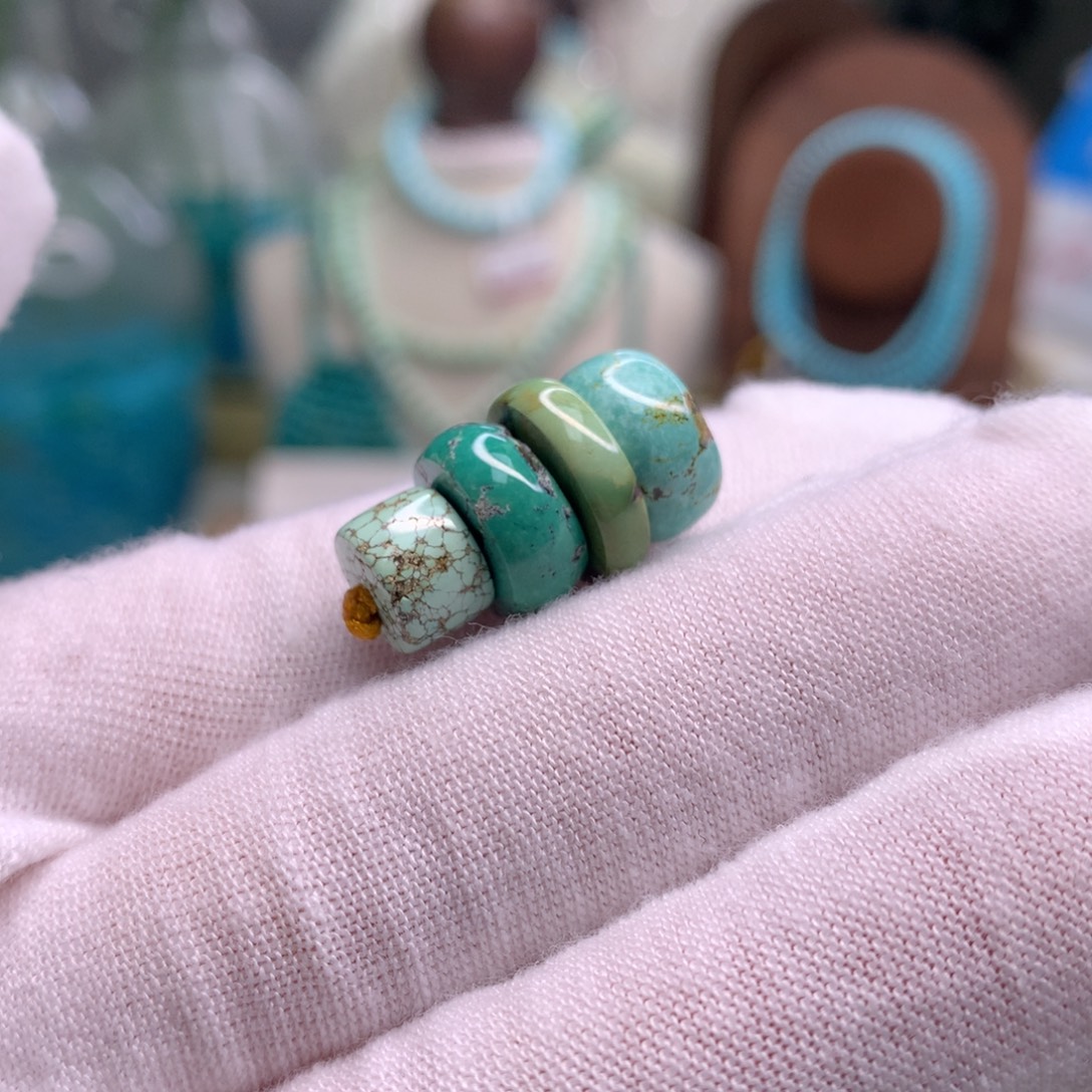 绿松石未镶嵌饰品