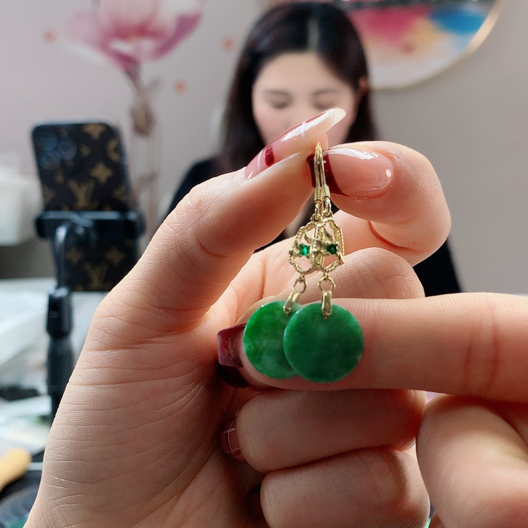 【闪购商品】翡翠耳饰未镶嵌，