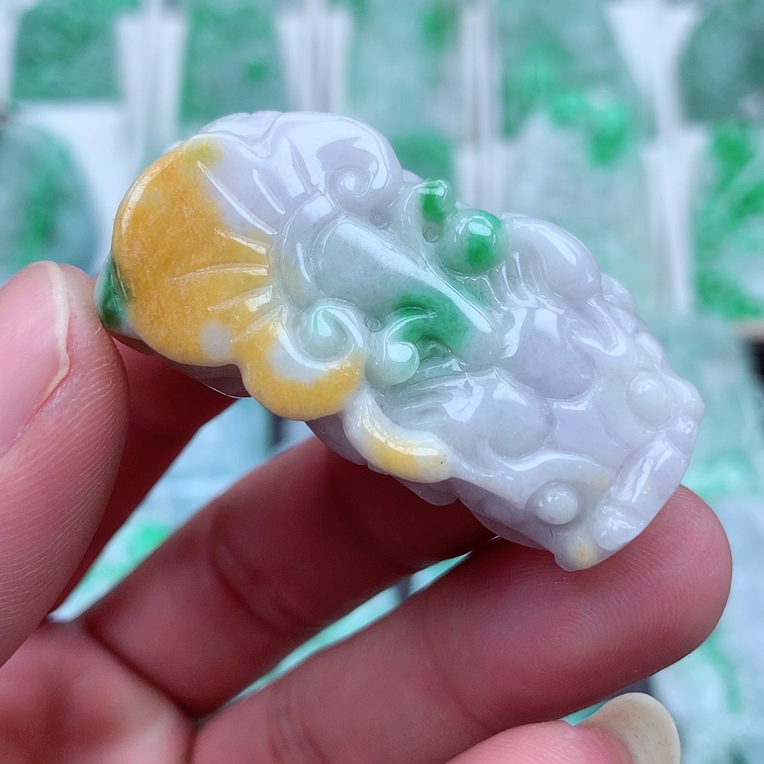 翡翠颈饰未镶嵌翡翠吊坠
