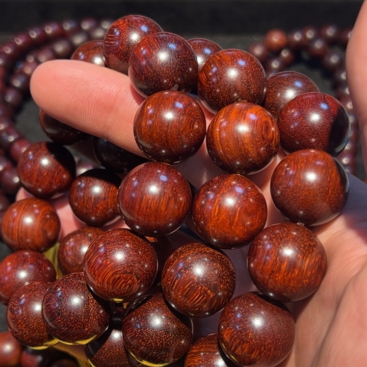 檀香紫檀（小叶紫檀）2.0爆满金星顶泥玉化