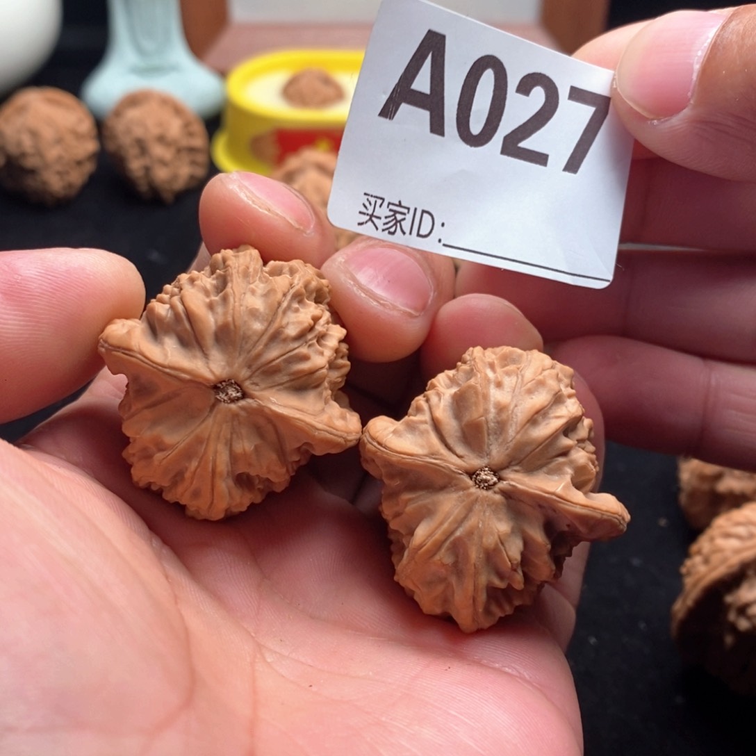 文玩核桃吊坠马老四36