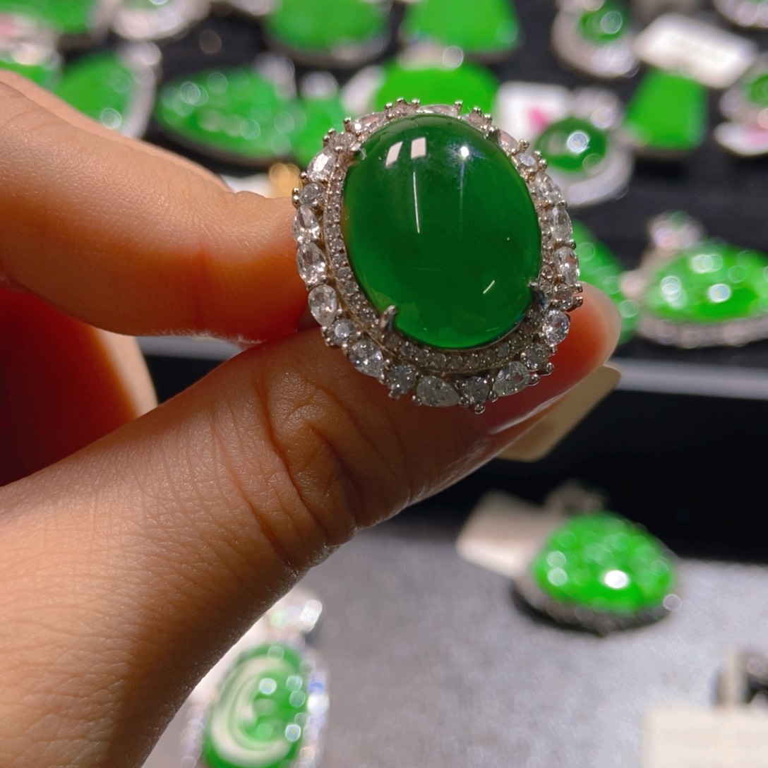 翡翠吊坠(不含链)未镶嵌