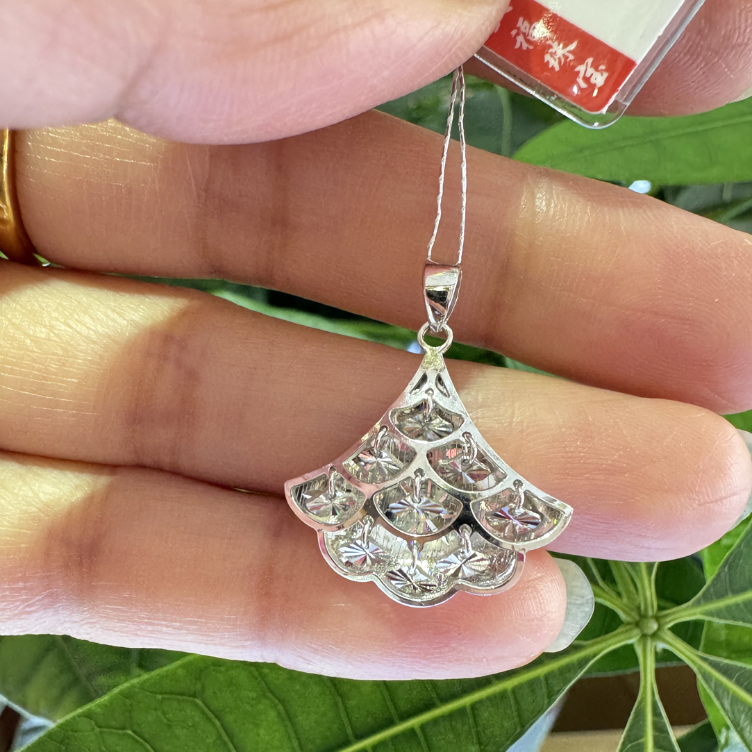 铂金950挂坠 金重2.73克（不退不换）