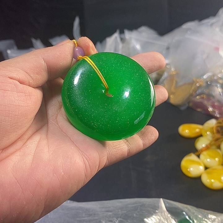 翡翠颈饰未镶嵌价格