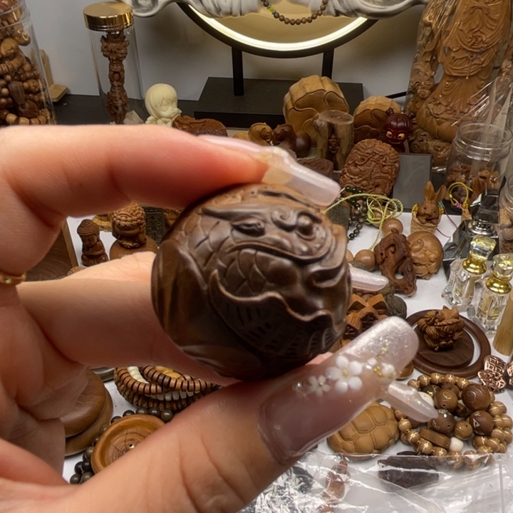 檀香木?**谜老山檀香老山檀香