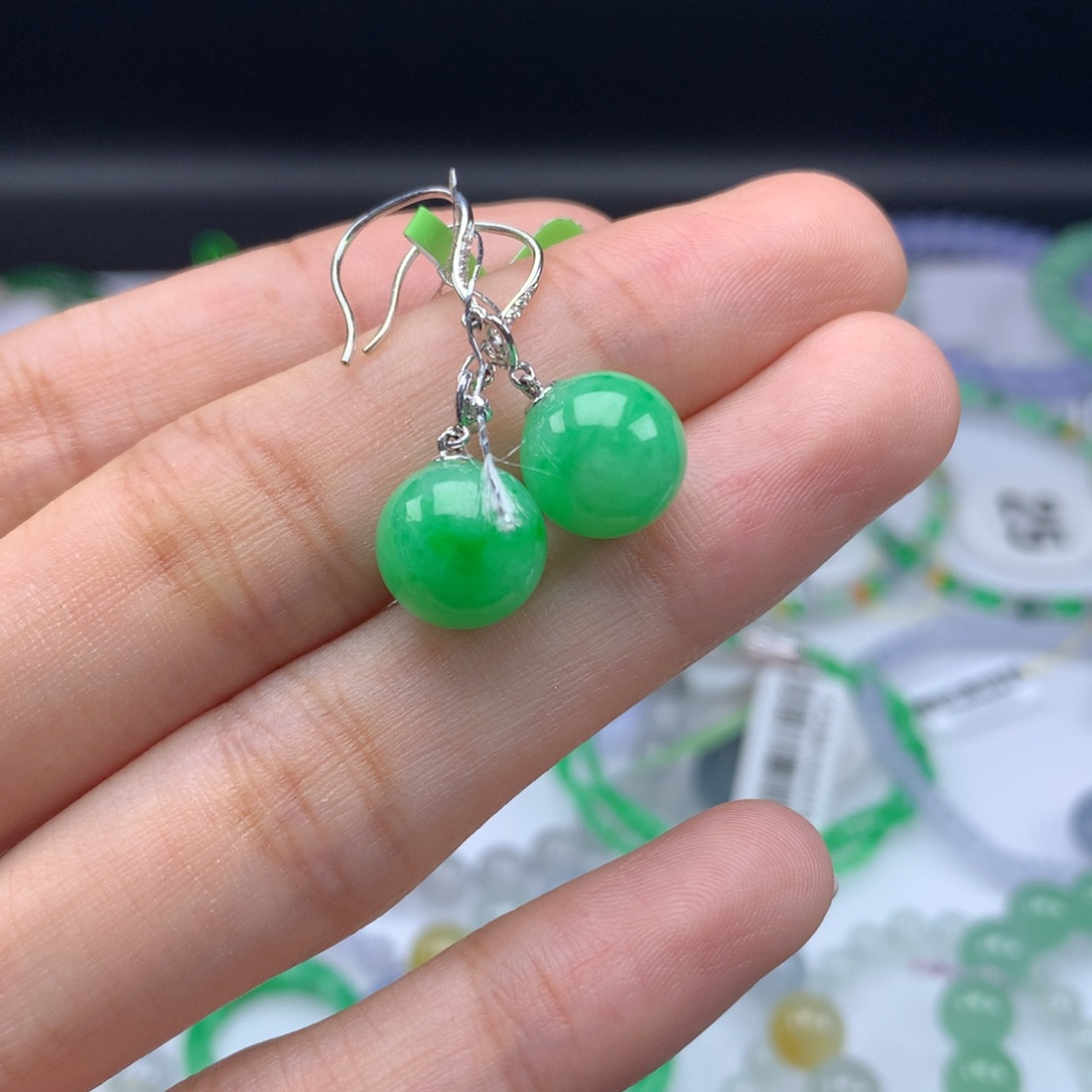 翡翠手链未镶嵌卡