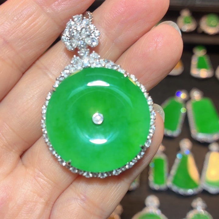 翡翠18K金镶嵌吊坠(不含链)翡翠