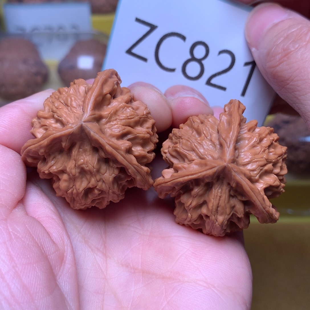 文玩核桃把件盘山肉球正本36