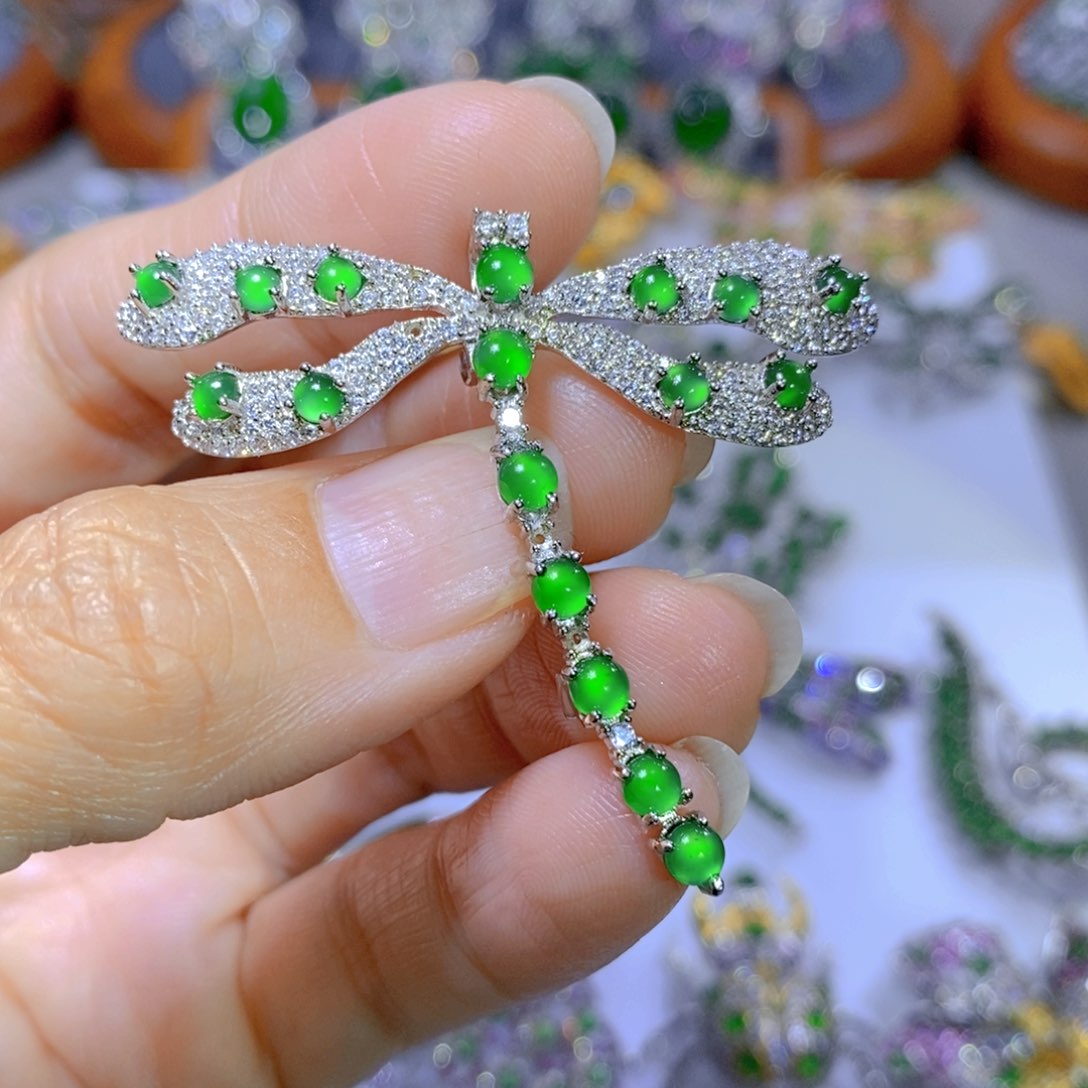 翡翠颈饰银S925镶嵌天然翡翠