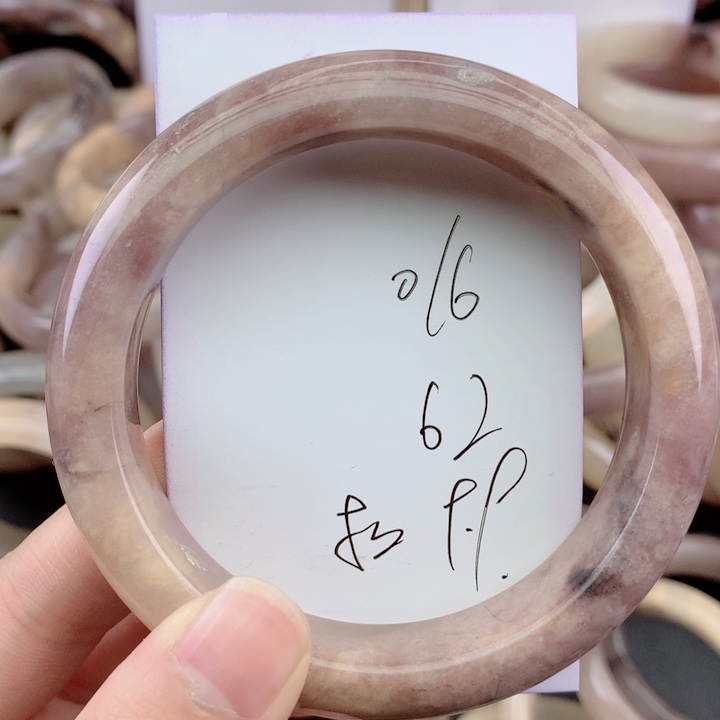 石英质玉未镶嵌手镯016