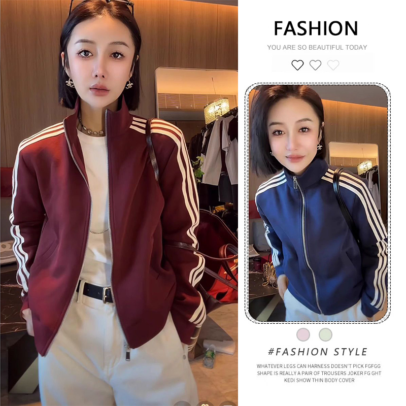 韩系三条杠立领短外套女春秋季新款休闲时尚百搭减龄拉链开衫上衣