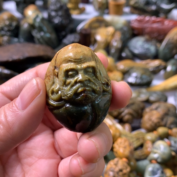未镶嵌岫岩河磨玉（透闪石质玉）笔搁