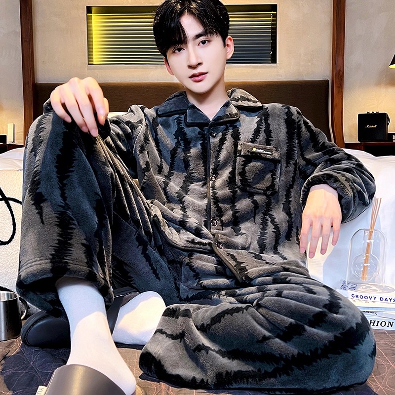 2025新品珊瑚绒冬季睡衣男加厚保暖条纹青年宽松大码可外穿家居服