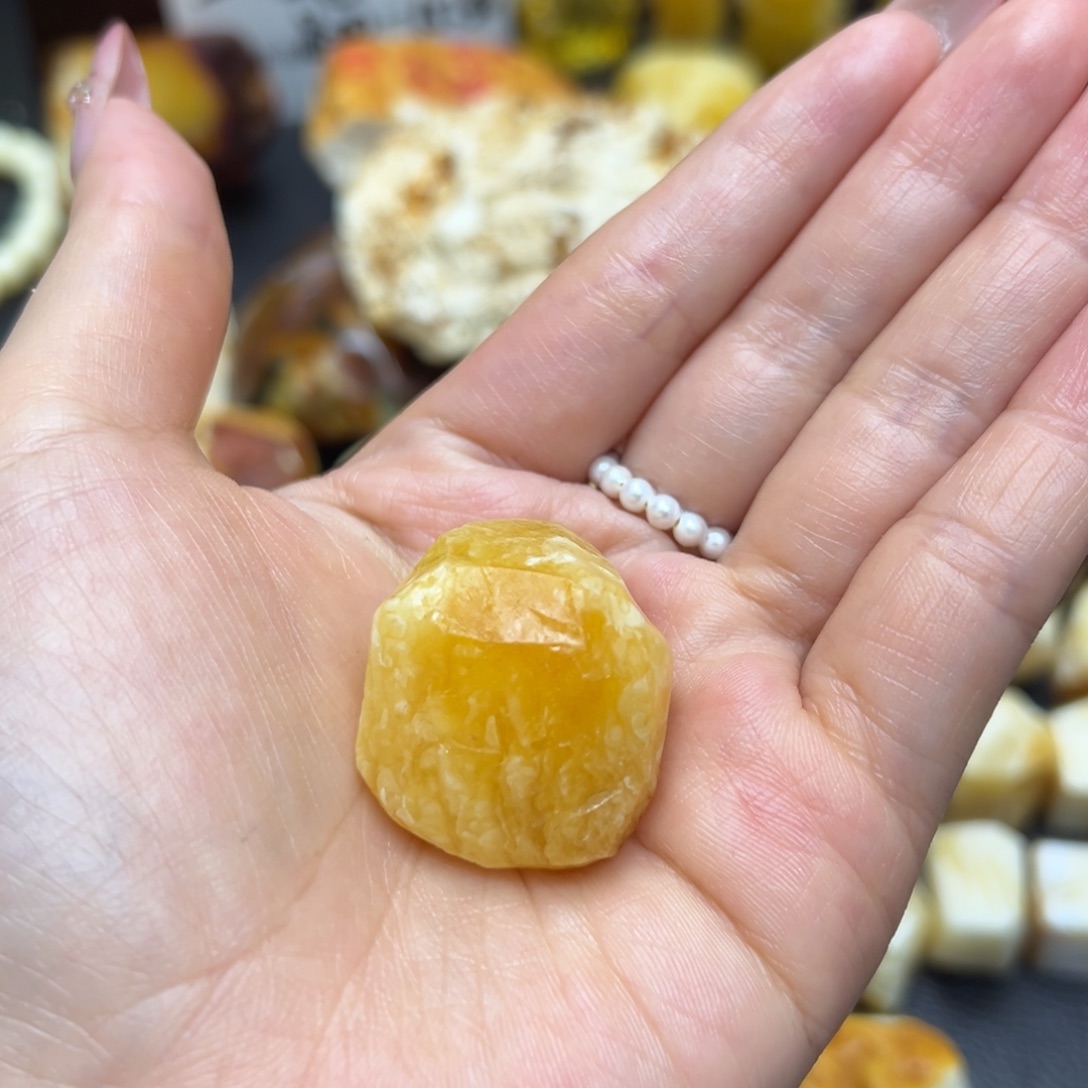 定制琥珀未镶嵌蜜蜡