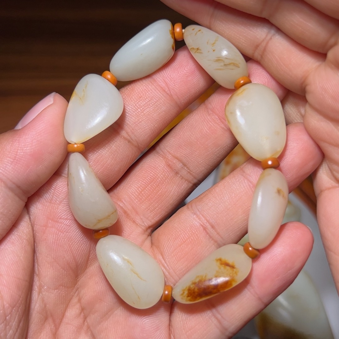 和田玉颈饰未镶嵌