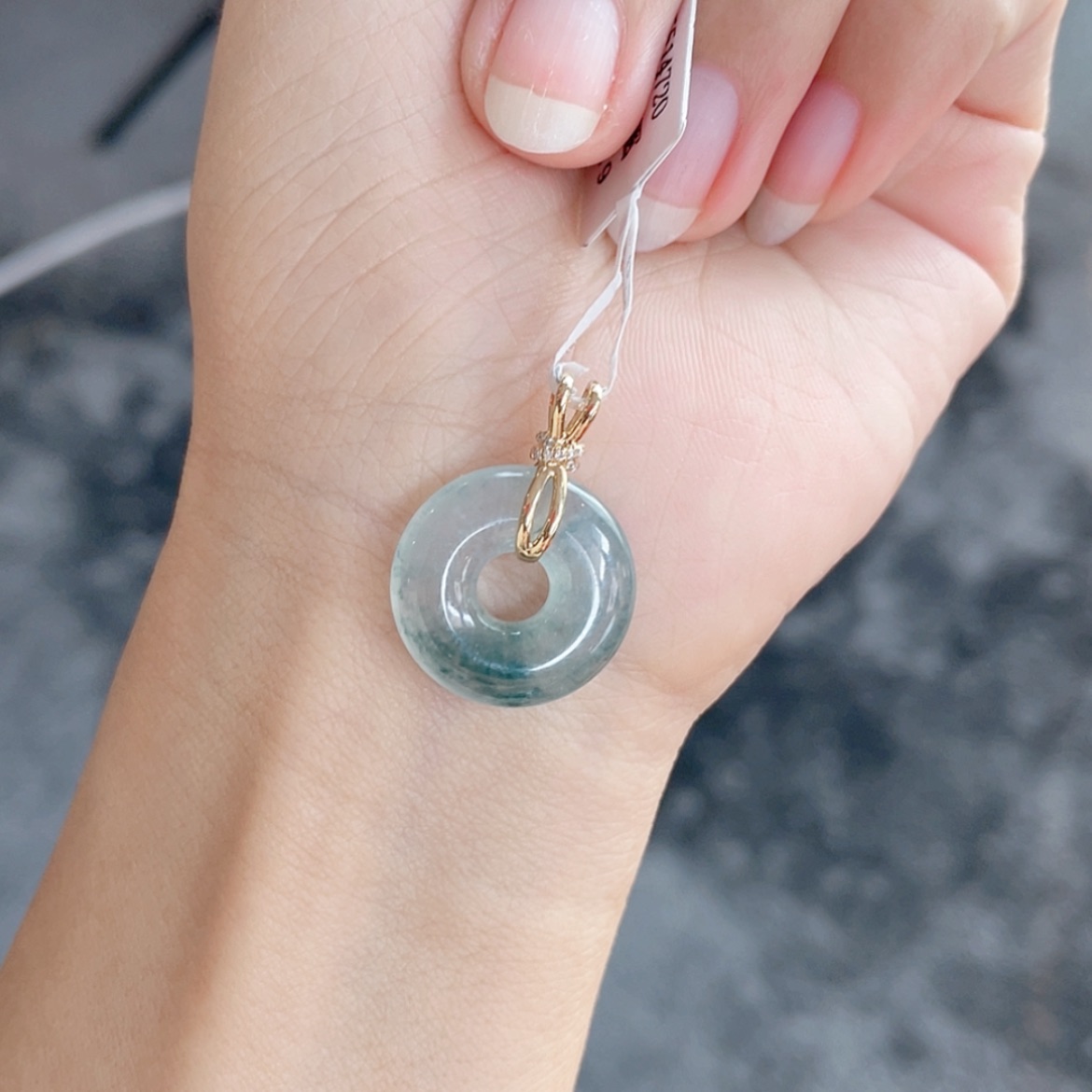 【闪购商品】翡翠颈饰18K金镶嵌61号 牛仔蓝甜甜圈