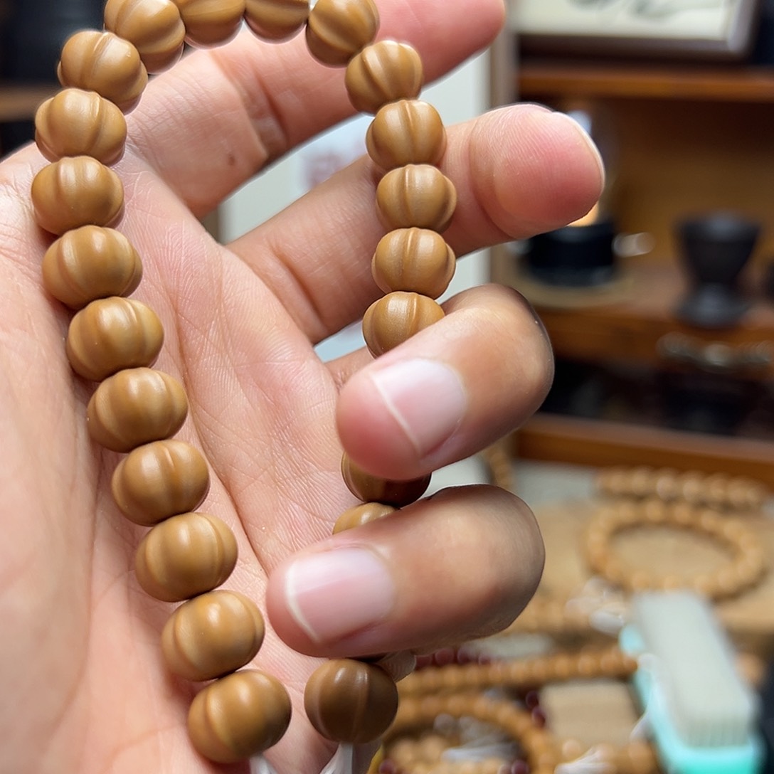 猴头核桃手串鲨鱼