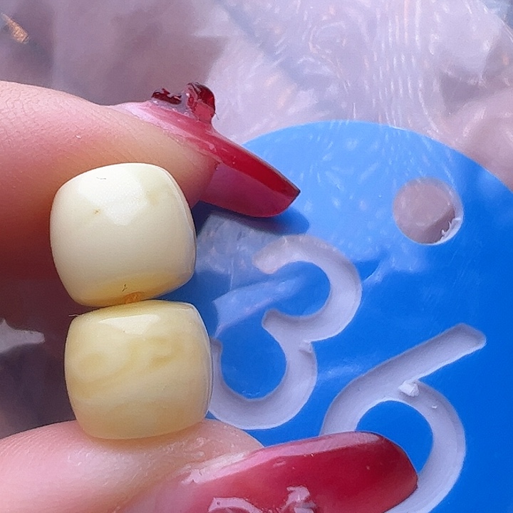 蜜蜡裸石未镶嵌8.8mm 直切