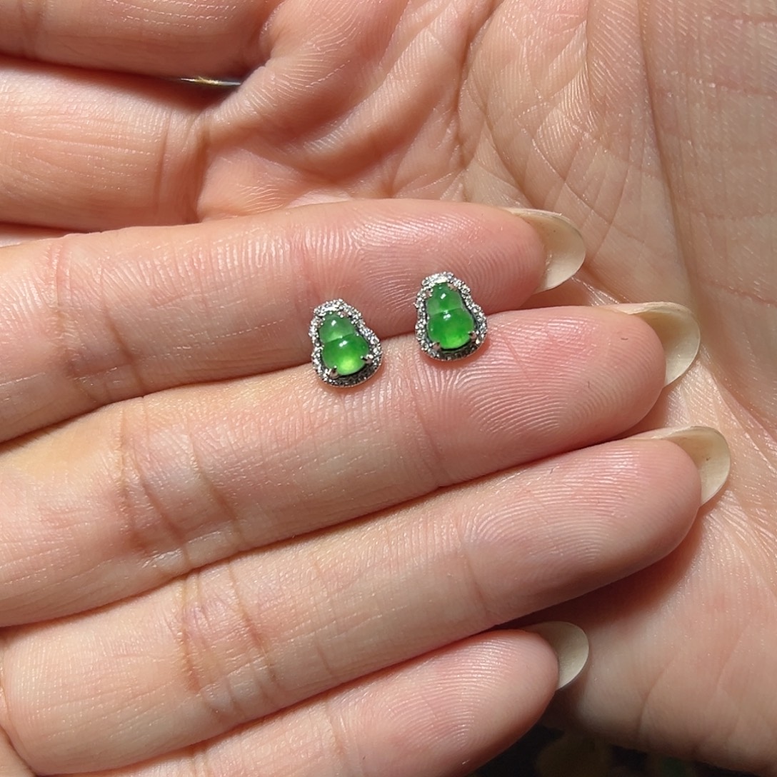 翡翠18K金镶嵌颈饰耳饰