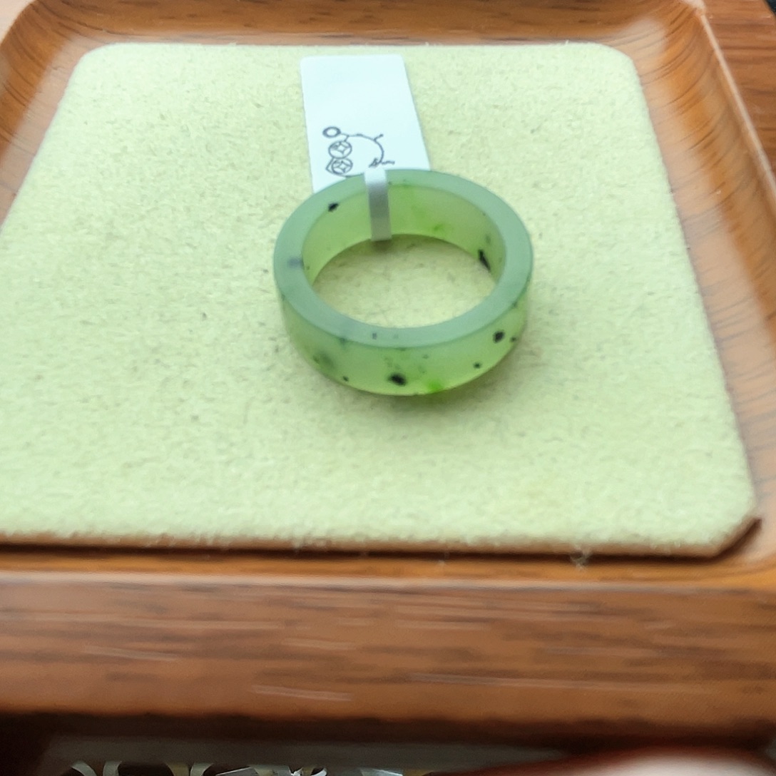 和田玉未镶嵌戒指碧玉猕猴桃直切17号