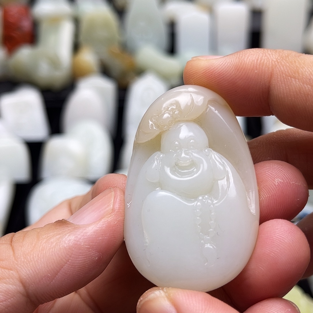 和田玉颈饰未镶嵌