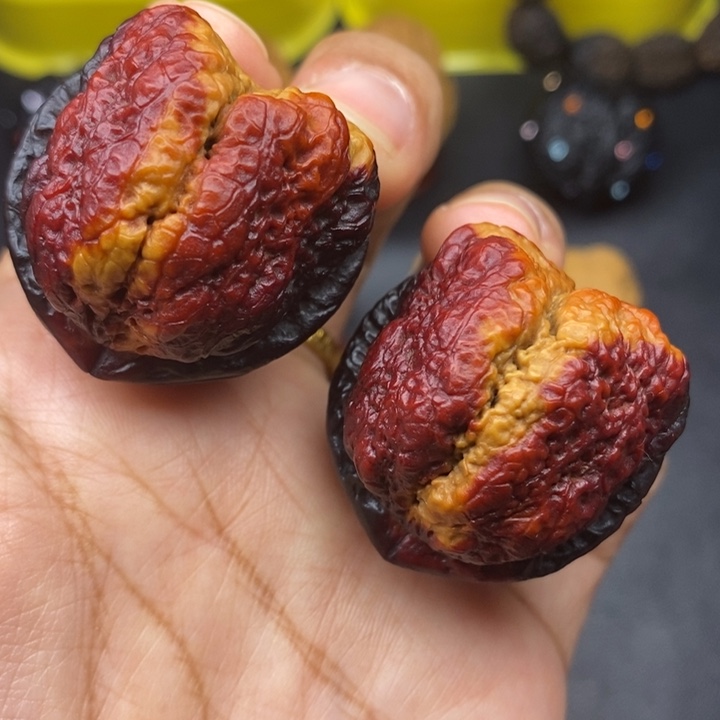 文玩核桃吊坠40尺蝴蝶蟾