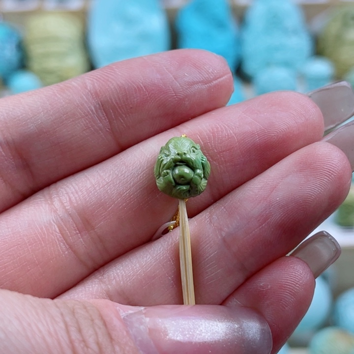 绿松石未镶嵌珠宝奇石