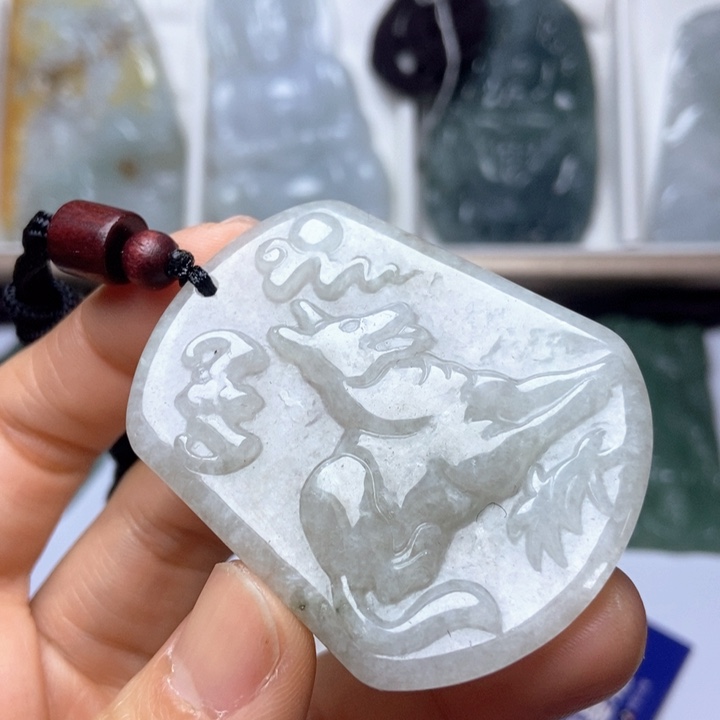 翡翠未镶嵌挂件翡翠