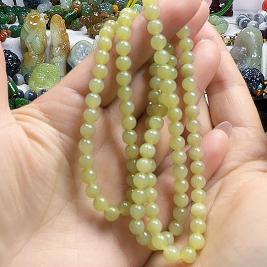 和田玉颈饰未镶嵌