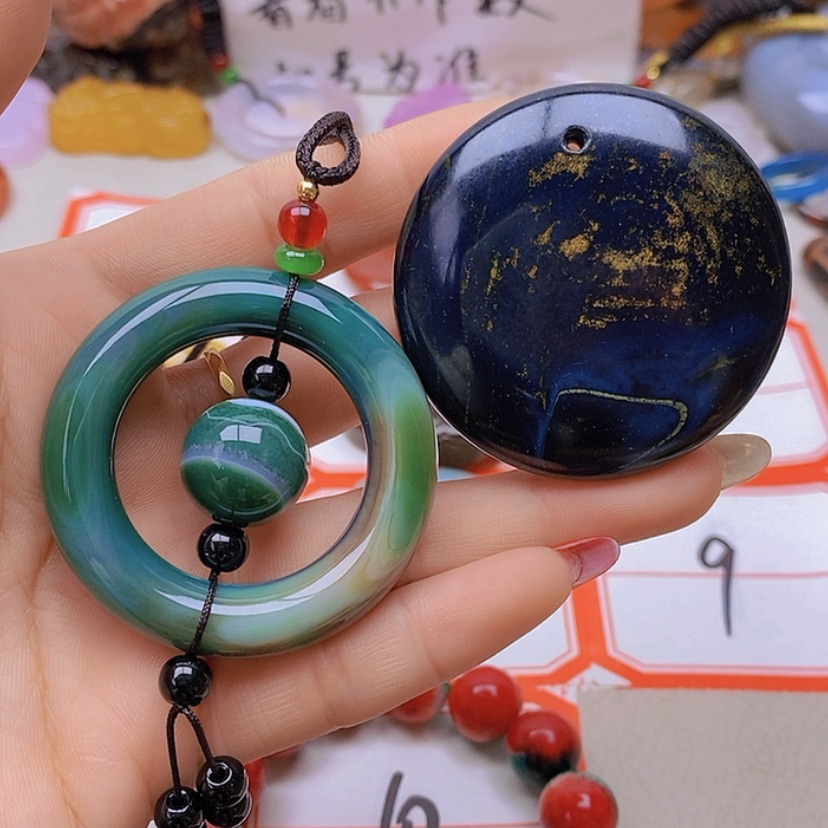 【闪购商品】未镶嵌玛瑙/玉髓珠宝半成品三****?