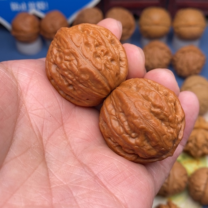 文玩核桃把件卧龙粗筋