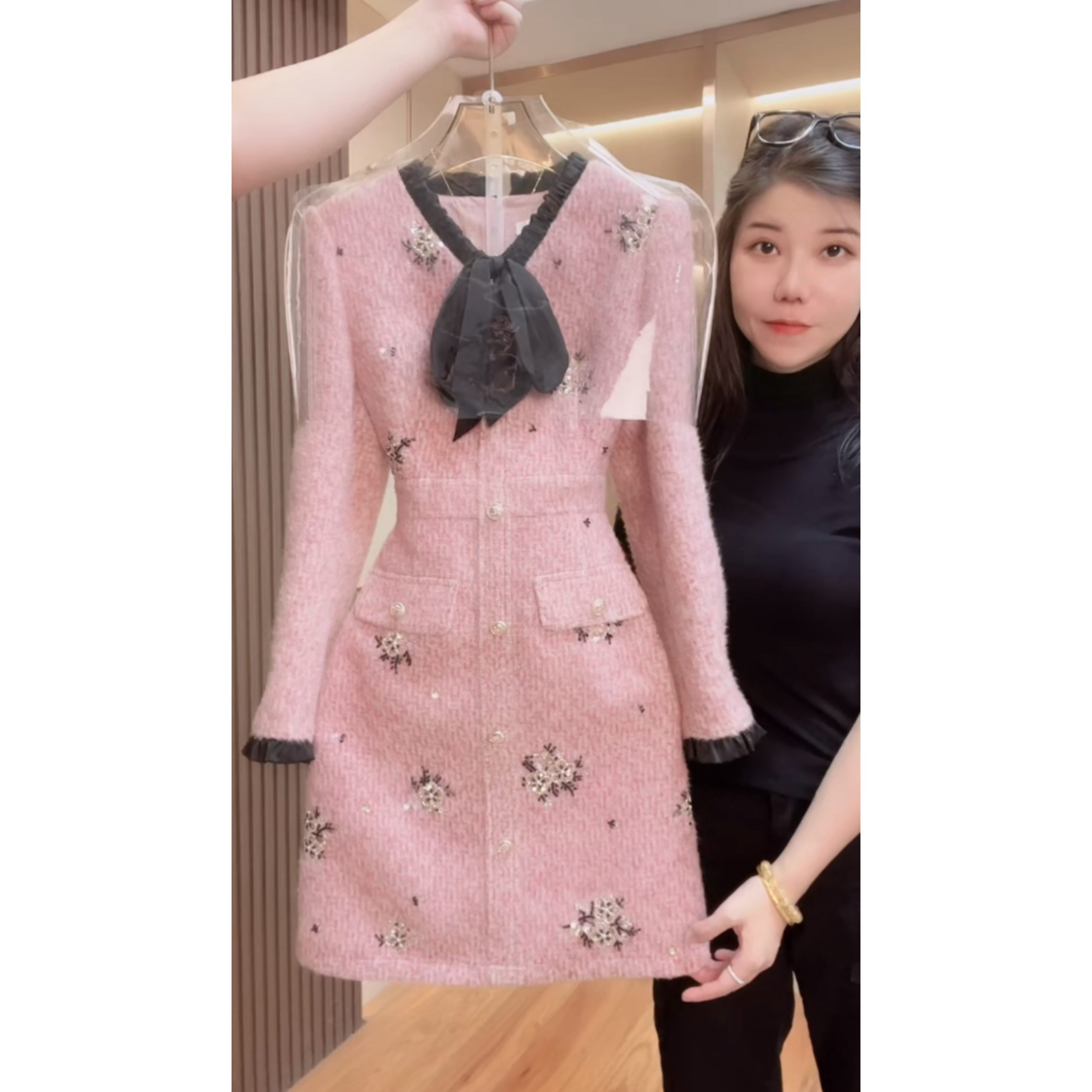 【门店飞】2429囯内设计师品牌女装气质收腰长袖连衣裙