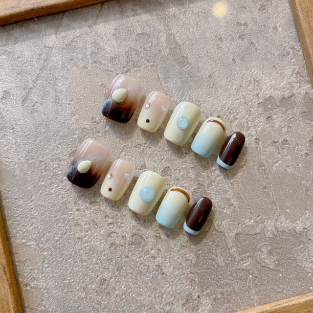 冰岛咖啡纯手工跳色穿戴甲新款高级感中长款显白美甲贴片秋冬系列