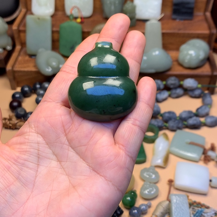 摩****和田玉未镶嵌颈饰