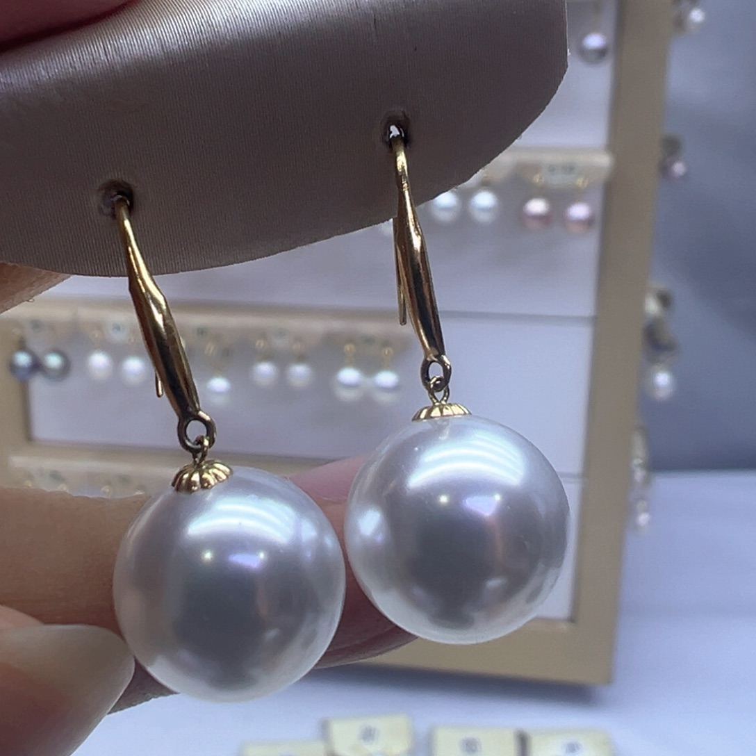 18K金镶嵌淡水珍珠耳饰