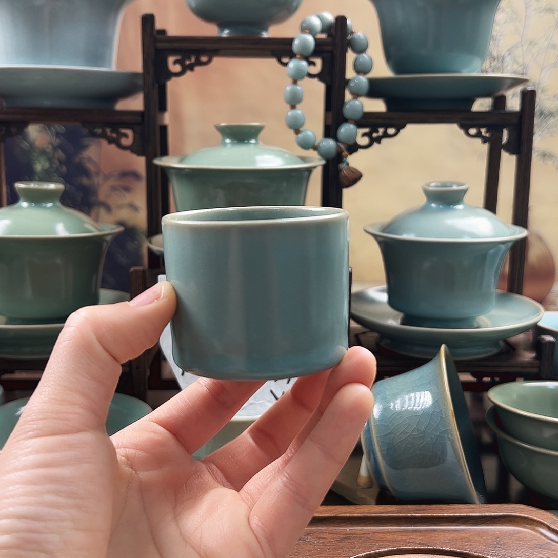 仿古青绿釉水微微瑕直口杯