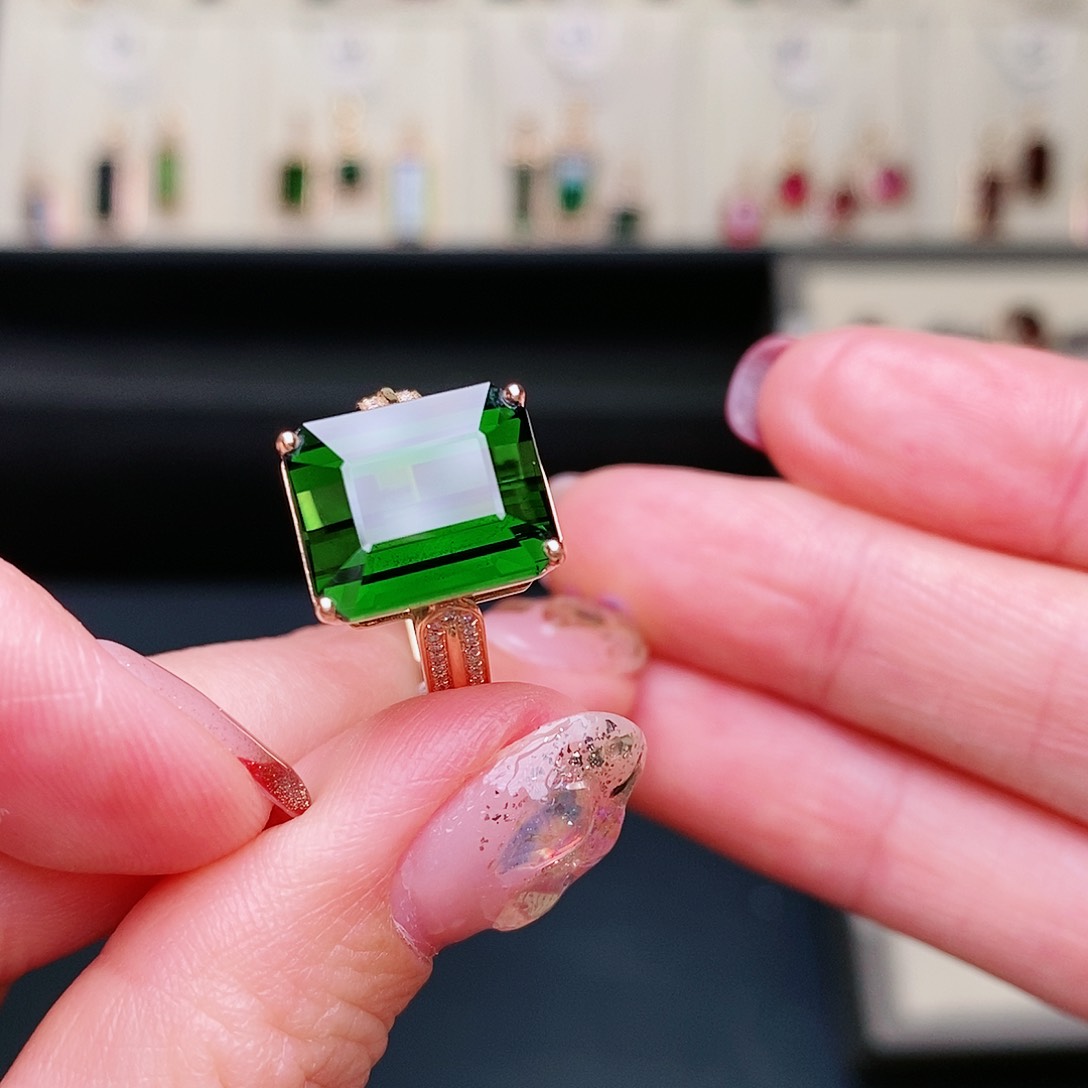 绿色碧玺戒指18K金镶嵌星*