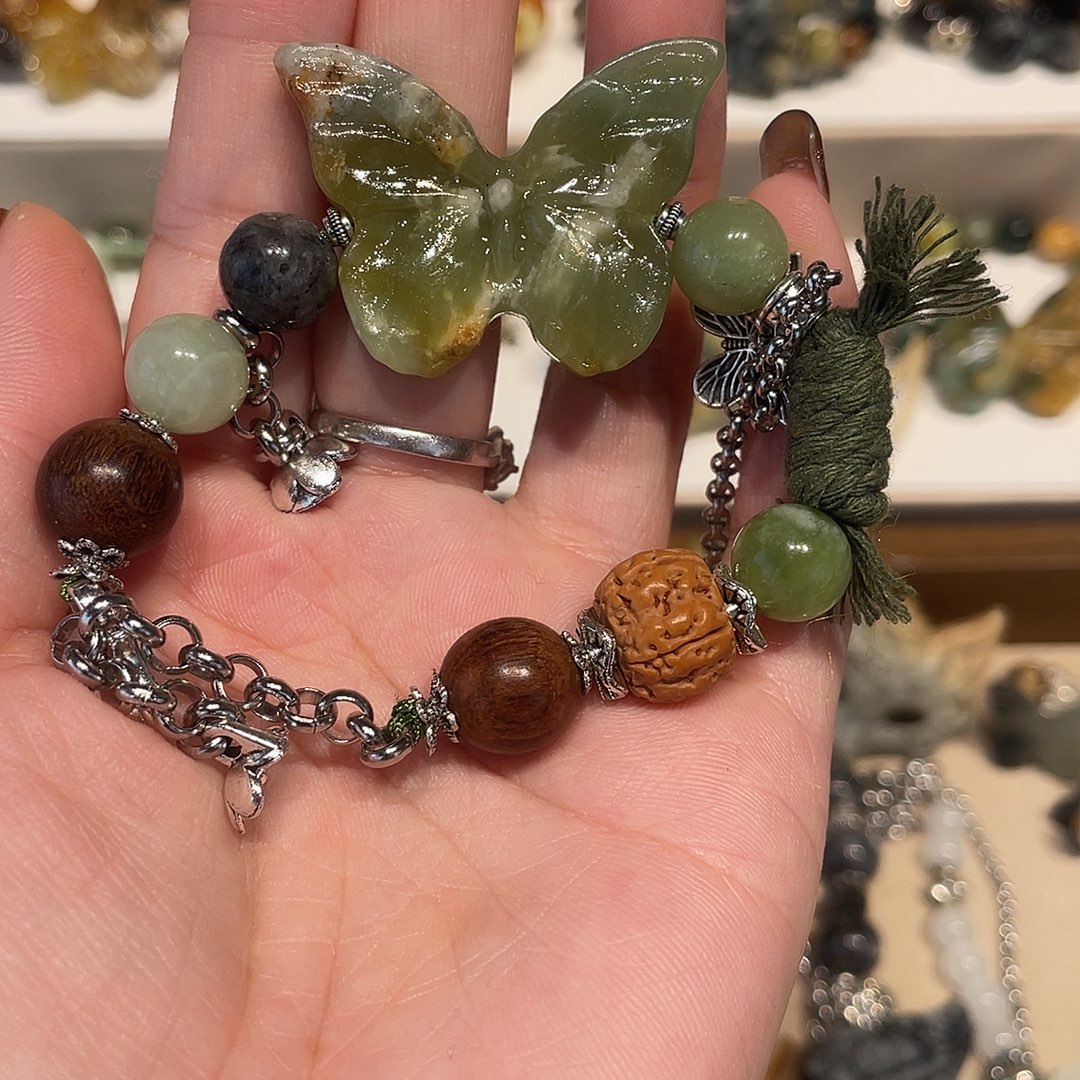 蛇纹石玉合金颈饰