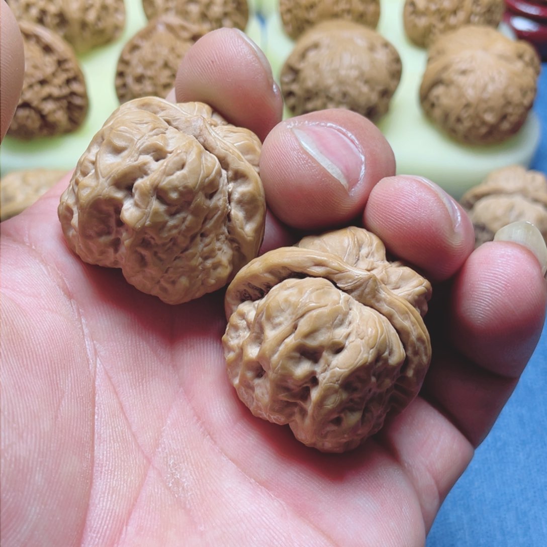 文玩核桃把件飞*?蛤蟆头