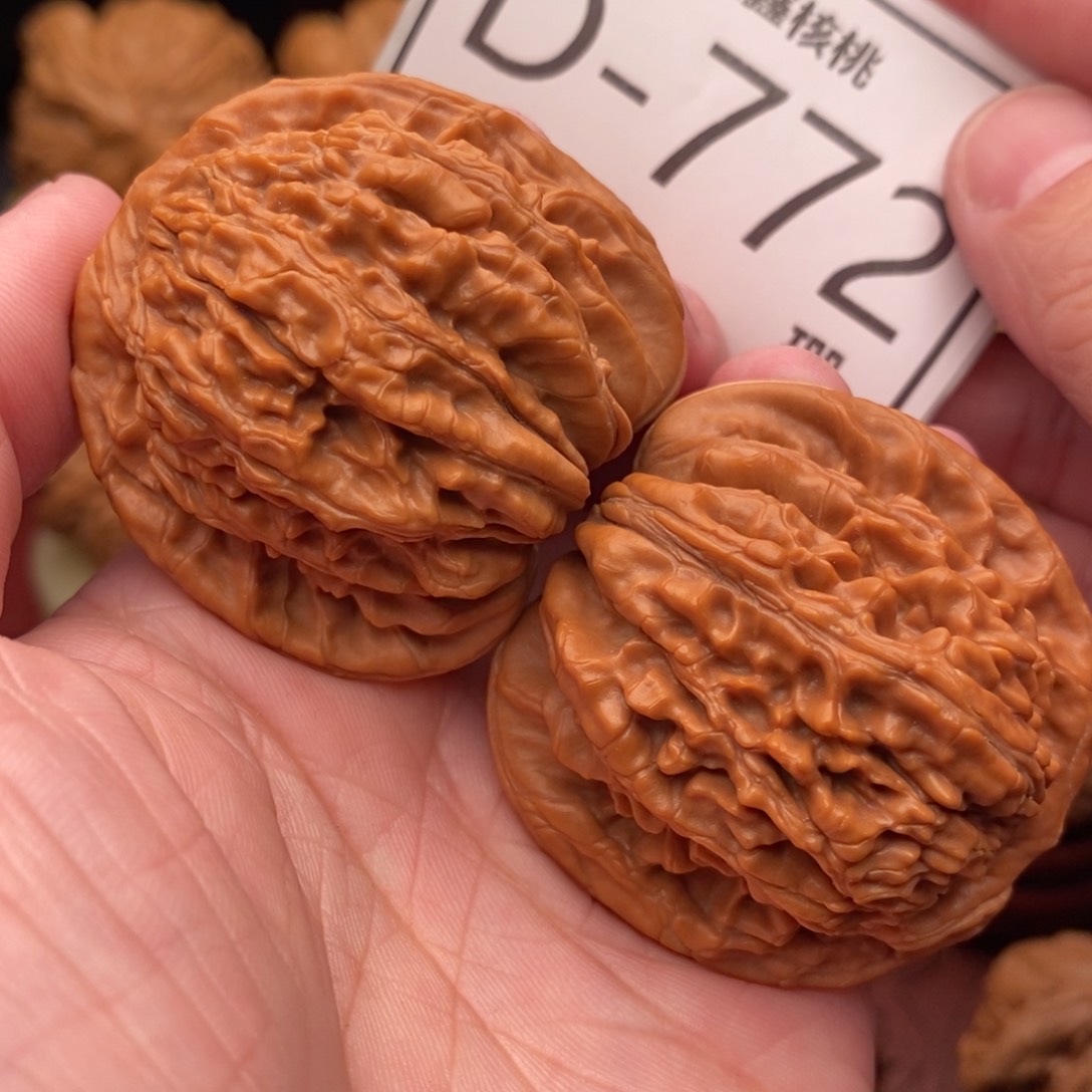 文玩核桃把件汉高楼43