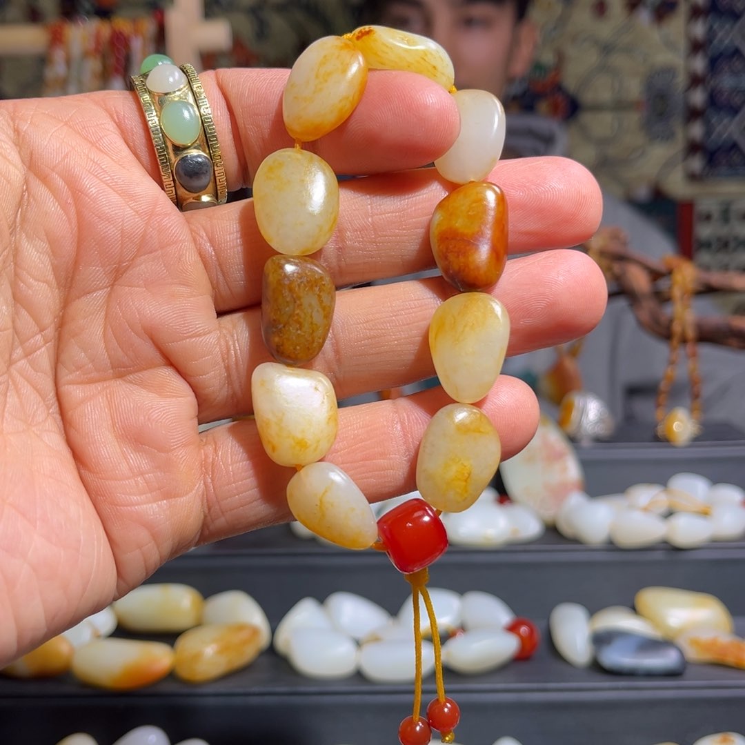 项链未镶嵌和田玉