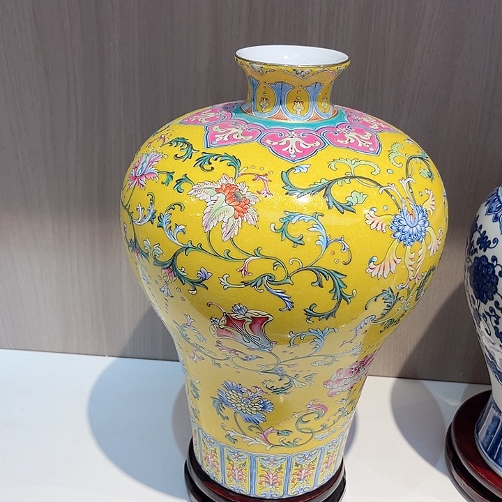 摆件珐琅彩梅瓶花瓶