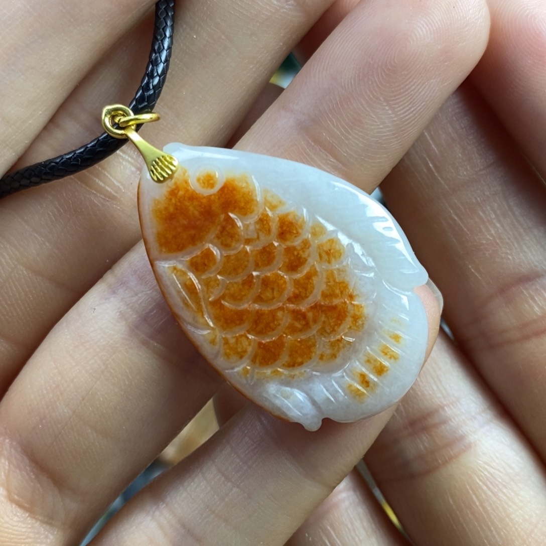 翡翠颈饰未镶嵌吊坠
