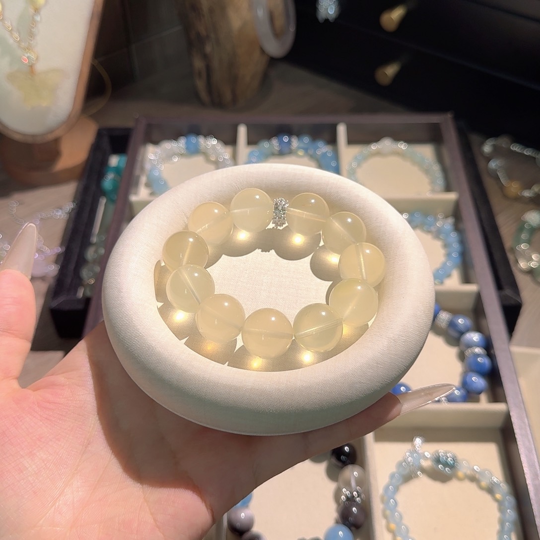 水晶手链未镶嵌張*宁黄