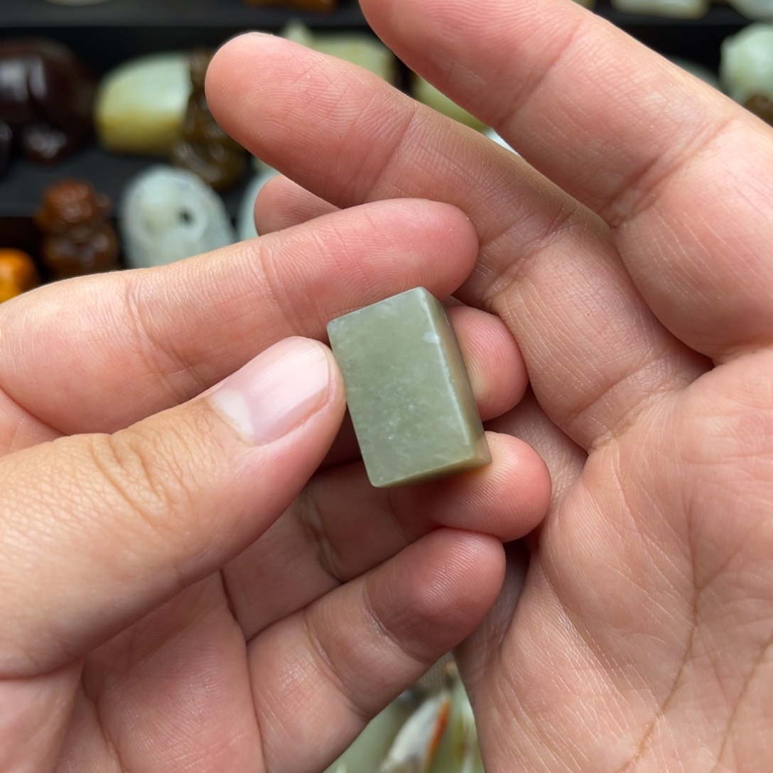 和田玉颈饰未镶嵌林*