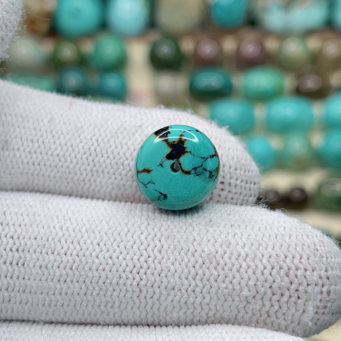 未镶嵌绿松石颈饰